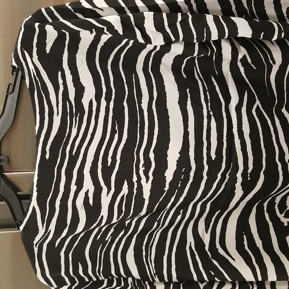 💕TRINA TURK💕 Kyoto Top ~ Print Large L NWT Blouse 100% Silk Crepe de Chine - Picture 11 of 14